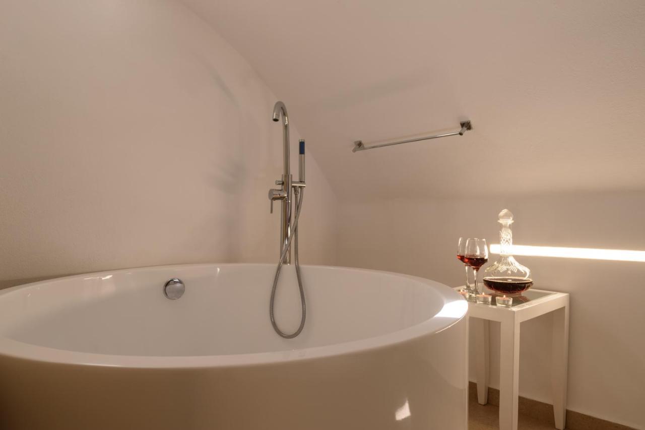 Muses Cycladic Suites Oia  Bagian luar foto